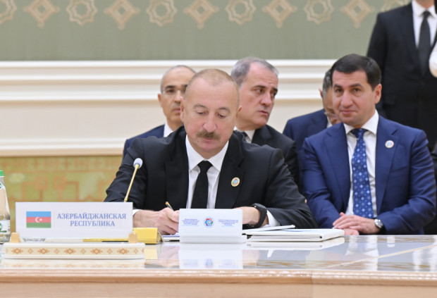 Türkmənbaşı şəhərində sənədlərin imzalanması mərasimi olub xəbəri üçün şəkil