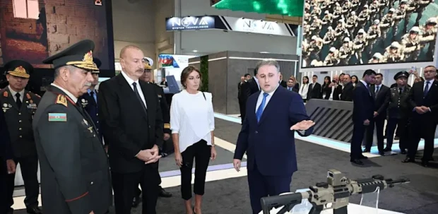 Azərbaycanda M4 tüfənglərinin istehsalı üzrə birgə müəssisə açıldı xəbəri üçün şəkil